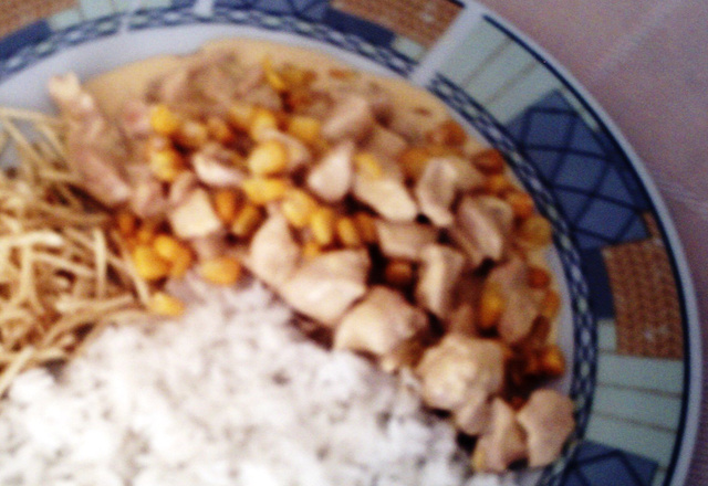 Estrogonofe simples de frango da Taí