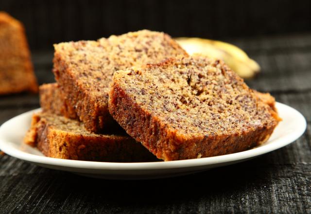 Bolo orgânico de banana com ameixa 