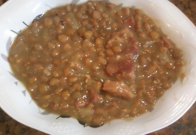 Lentilha com linguiça