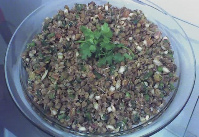 Lentilha ao molho vinagrete e sardinha