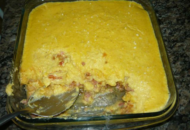 Linguiça com creme de milho