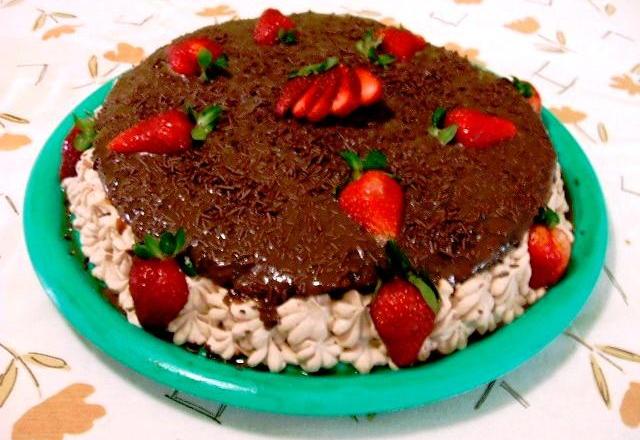 Bolo de chocolate cremoso