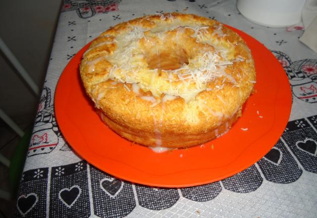 Bolo cremoso de coco (de liquidificador)