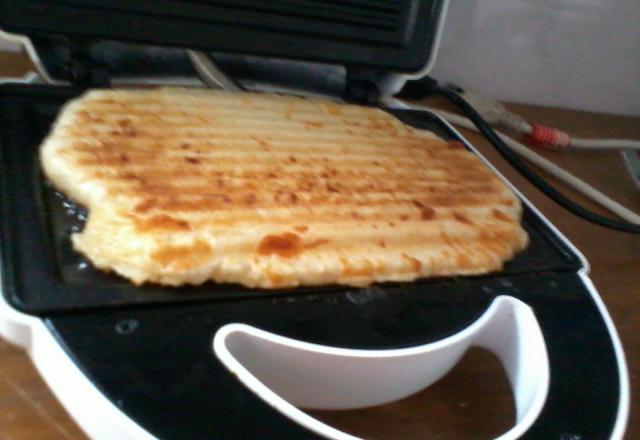 Pão de queijo de sanduicheira