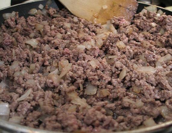 Carne moída com queijo Minas