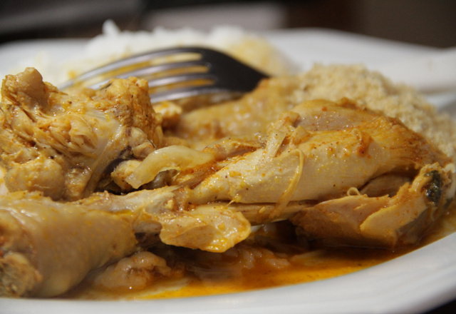 Frango de panela de pressão sem água
