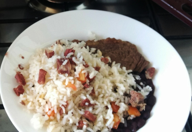 Arroz com carne seca