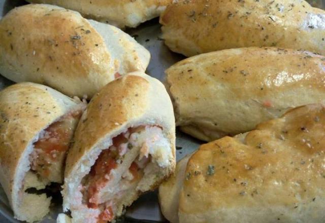 Enroladinho de presunto e queijo