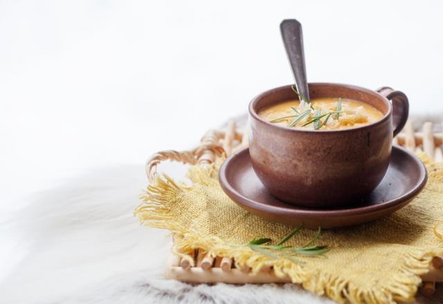 Sopa de fubá com ovos