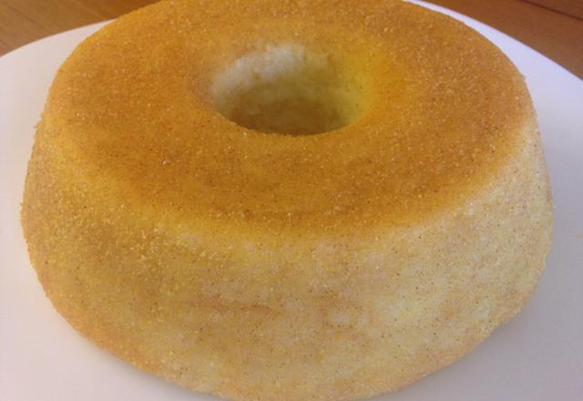 Bolo de fubá com coco