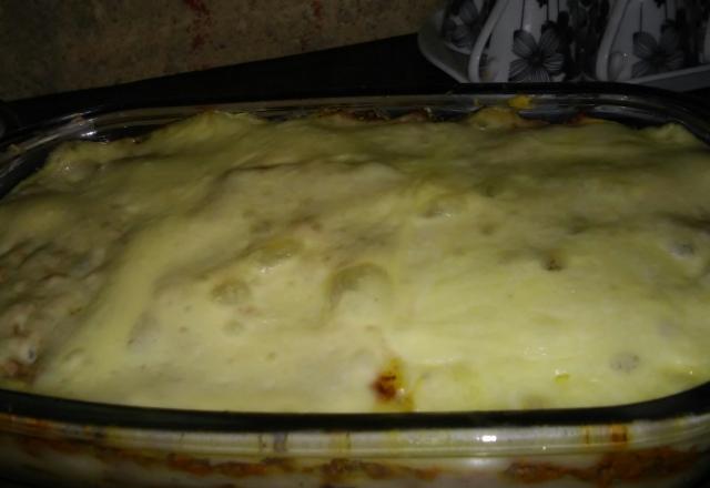 Escondidinho de carne moida com purê de batata