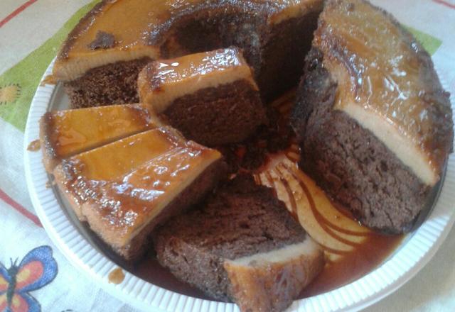 Pudim com bolo de chocolate