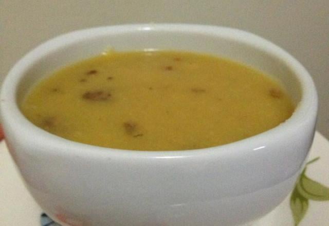Sopa da fubá com lingüiça