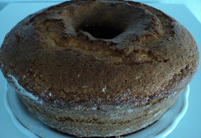 Bolo de fubá fofo e rápido