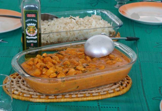 Camarão light com abacaxi e majericão