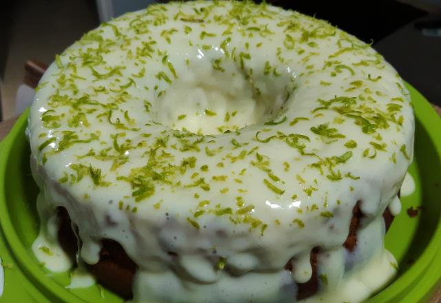 Bolo de limão com iogurte