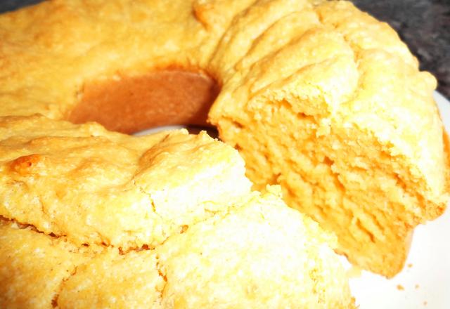 Bolo de fubá diet delicioso, úmido e fofinho
