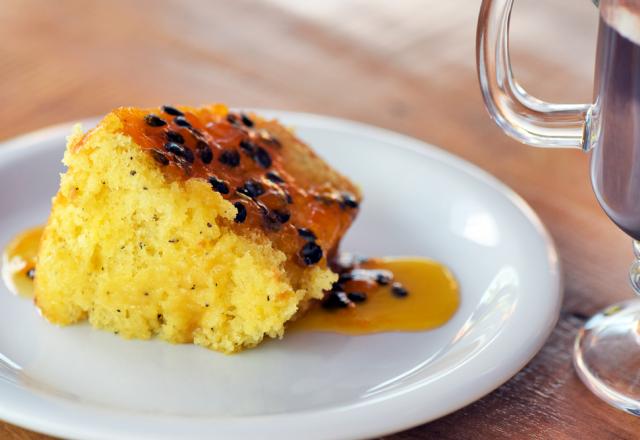 Bolo delicioso de mousse de maracujá