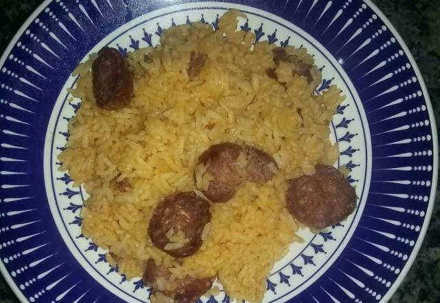Arroz com linguiça ou salame