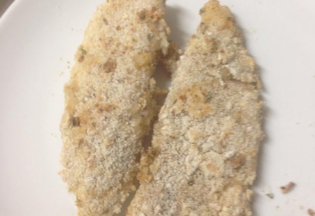 Peixe empanado assado