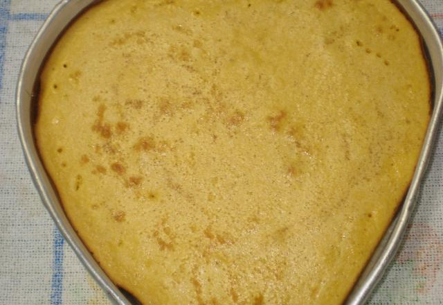 Bolo cremoso de milho verde