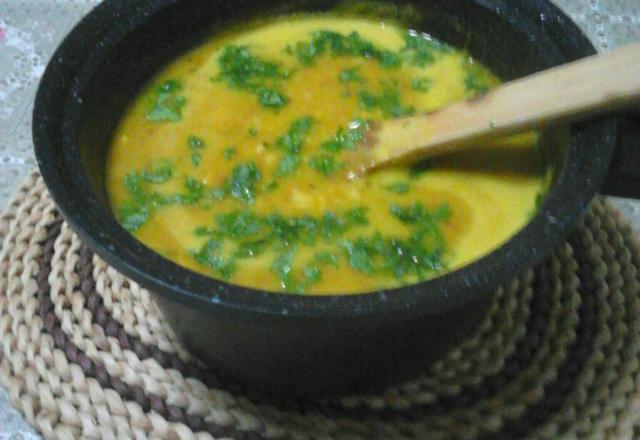 Caldo de abóbora com carne seca