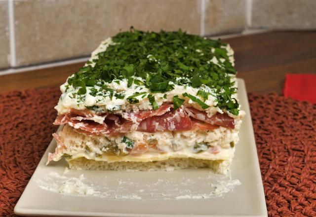Sanduíche de salame