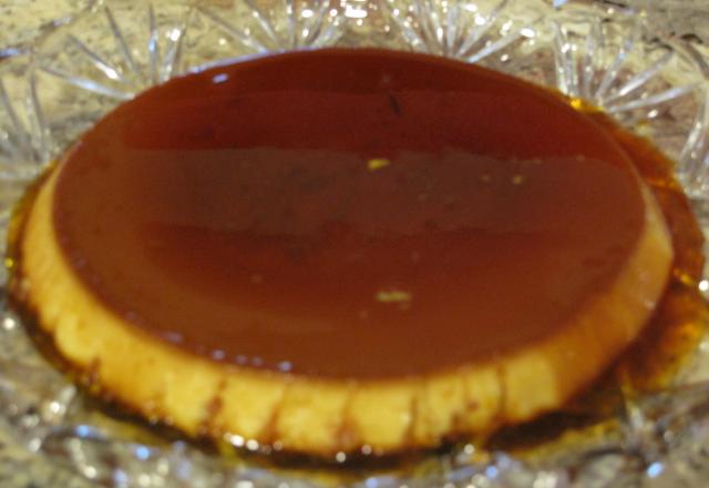 Pudim de leite com creme de leite