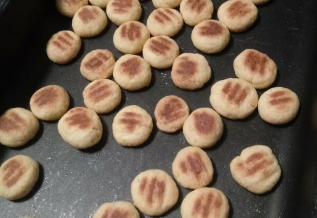 Biscoitos amanteigados rápidos e fáceis