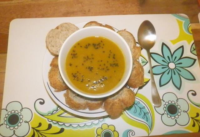 Sopa de abóbora com gengibre