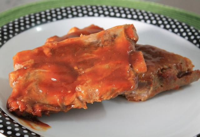 Costela de porco com molho barbecue