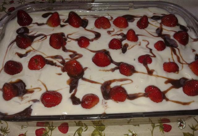 Pavê de morango com brigadeiro de panela