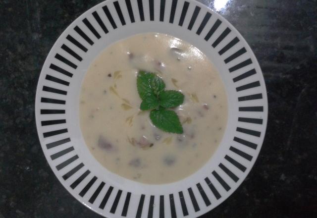 Caldo de batata com bacon