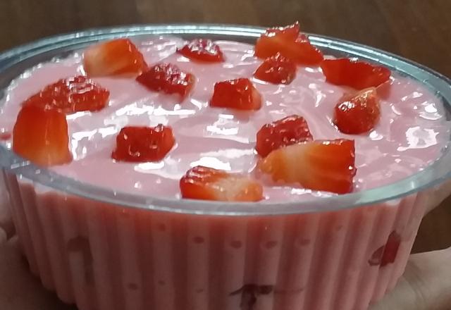 Creme de Morango com leite condensado