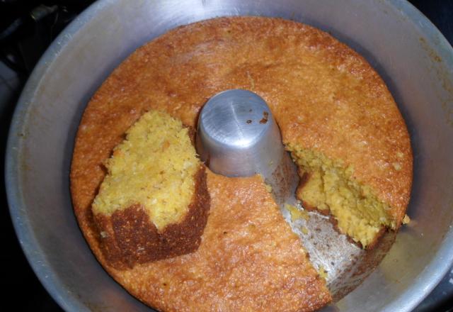 Bolo de milho cremoso - rápido e simples