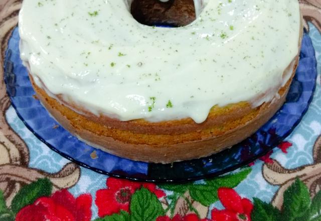 Bolo de limão com iogurte natural