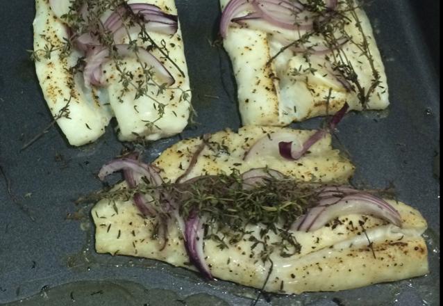 Filé de peixe maçaricado e assado no forno