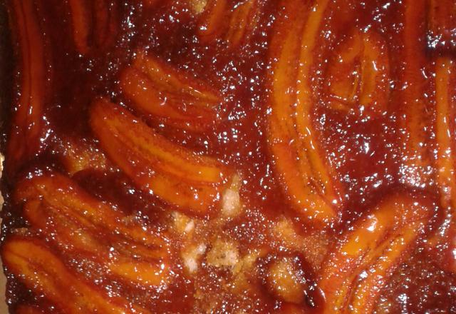 Bolo de banana com leite condensado