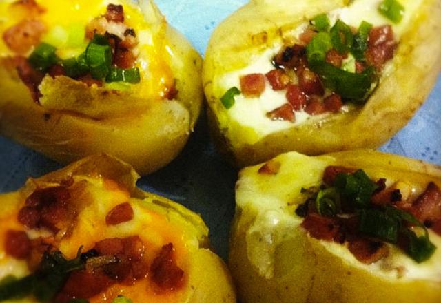 Batata recheada com calabresa