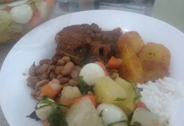Bife ao molho com batatas