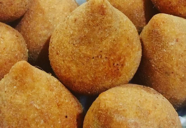 Coxinha de galinha da Elsy