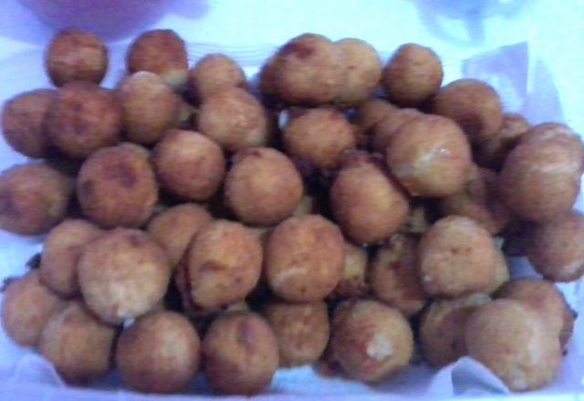 Bolinha de queijo de festa