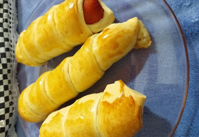 Enrolado (presunto, queijo e salsicha)