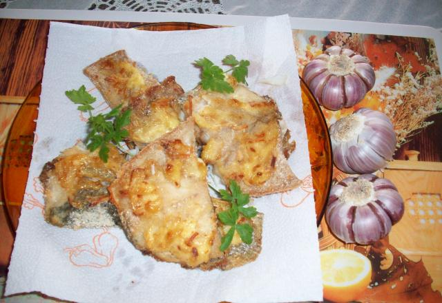 Postas de robalo com creme de cebola ao forno
