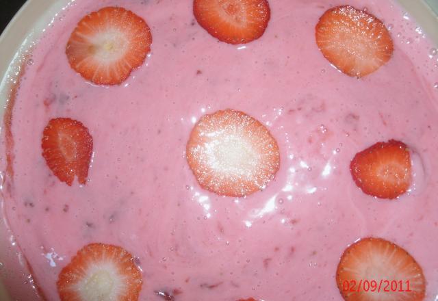 Sobremesa simples de morango