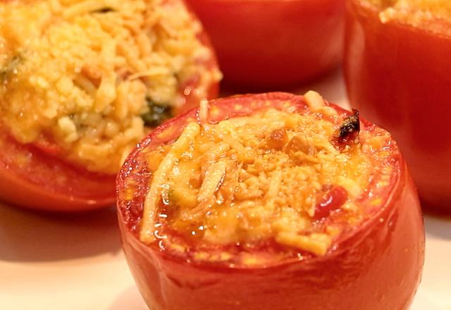 Tomates gratinados com salmão