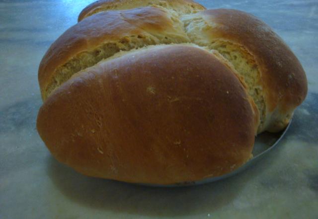 Pão caseiro com fermento biológico