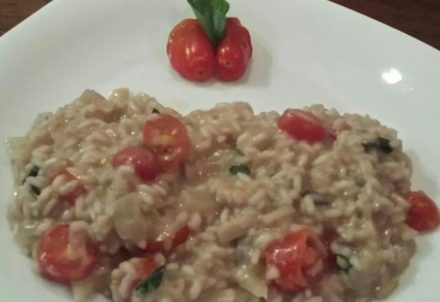 Risoto musarela de bufala, rúcula e tomate cereja