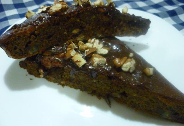 Bolo de açaí e nozes