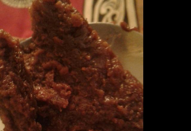 Brigadeirão de morangos - não leva ao forno